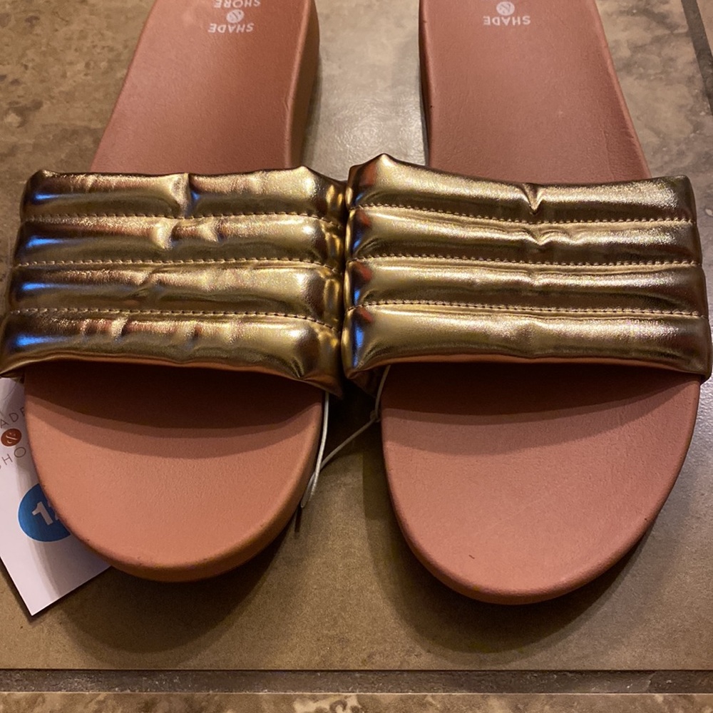 (161) NWT Women’s Gold Slides by Shade & Shore. Size 12 - Picture 2 of 10
